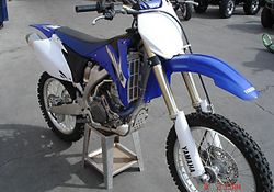 2006-Yamaha-YZ450F-Blue-0.jpg