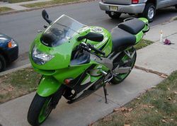 1999-Kawasaki-ZX600-G2-Green1-0.jpg