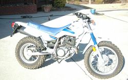 2000-Yamaha-TW200M-White-Blue-1764-1.jpg