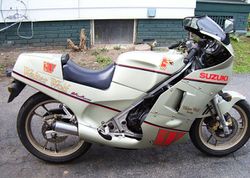 1985-Suzuki-RG250-Walter-Wolf-Silver-8208-1.jpg