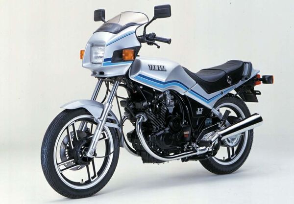Yamaha XS250 DOHC