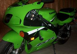 2003-Kawasaki-zx750-p8-Green-2.jpg
