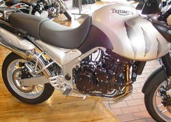 2005-Triumph-TIGER-Silver-4050-3.jpg