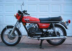 1975-Yamaha-RD350-Orange-551-0.jpg