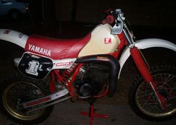 1985-Yamaha-YZ490-White-Red-7197-0.jpg