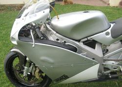 2001-Yamaha-TZ250K1-Silver-8116-3.jpg