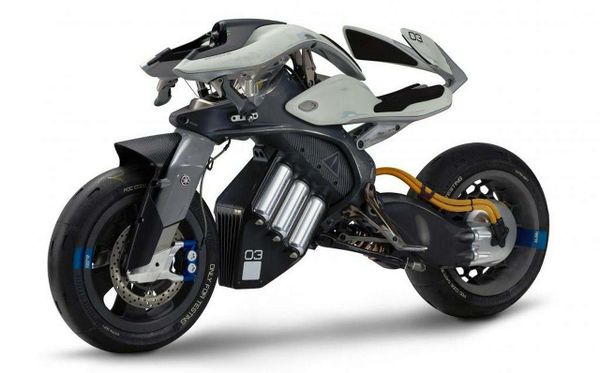 Yamaha concept MOTOROiD_03