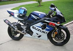 2004-Suzuki-GSX-R750-WhiteBlue-2.jpg