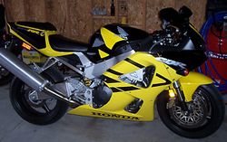 2001-Honda-CBR929RR-Yellow146-2.jpg