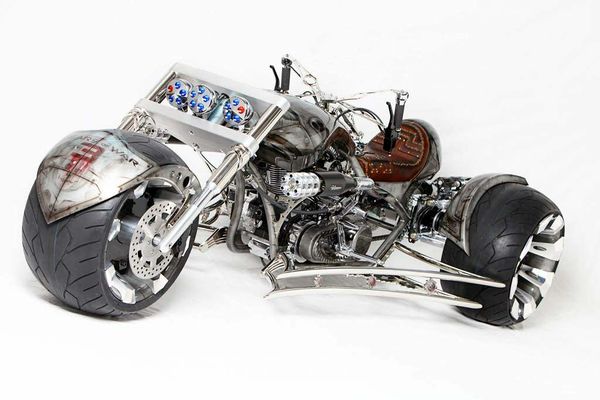 Paul Jr. Designs Gears of War Bike