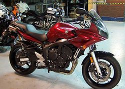 2006-Yamaha-FZ6-Red-0.jpg