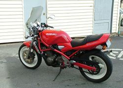 1991-Suzuki-GSF400-Red-5.jpg