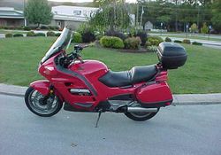 1997-Honda-ST1100-Red-0.jpg