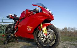 2005-Ducati-749R-Red-6635-0.jpg