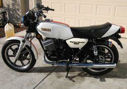 1979-Yamaha-RD400-White-7374-0.jpg
