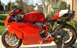 2006-Ducati-749R-Red-470-0.jpg