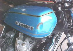 1976-Suzuki-GT750-Water-Buffalo-Blue-3055-3.jpg