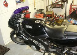 1991-Yamaha-FZR600-Black-4088-1.jpg