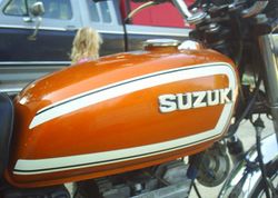 1974-Suzuki-GT185-Orange-2.jpg