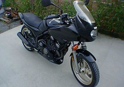 1996-Yamaha-XJ600S-Black-1.jpg