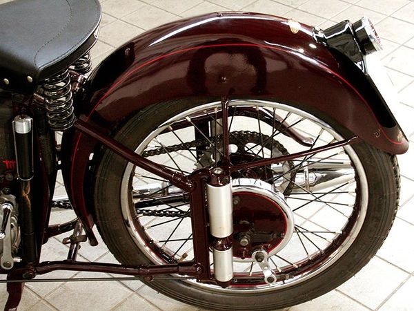 1934 - 1937 Moto Guzzi P 250