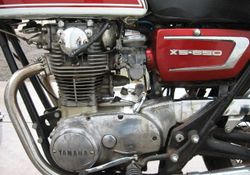 1972-Yamaha-XS-2-(XS650)-Red-White-7762-4.jpg