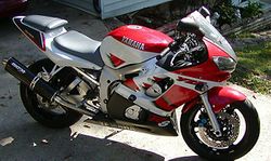 1999-Yamaha-YZF-R6-WhiteRed-0.jpg