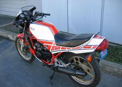 1985-Yamaha-RZ350-Red-3.jpg