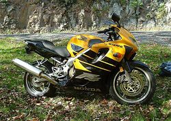 2000-Honda-CBR600F4-YellowBlack-0.jpg