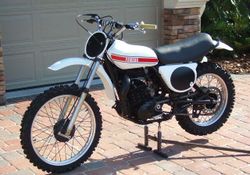 1975-Yamaha-MX250B-White-2497-2.jpg