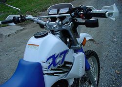 1999-Yamaha-XT350-White-2.jpg