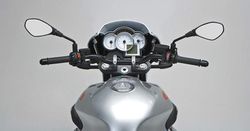 Moto-Guzzi-Breva-1200-8V-09--2.jpg