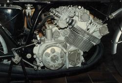 1962-Honda-RC163-engine-right-side.jpg