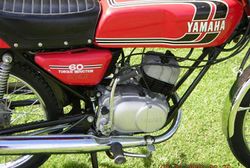 1975-Yamaha-RD60-Red-2.jpg