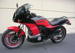 1985-Kawasaki-ZX750-E2-Red-1.jpg