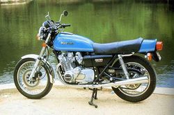 Suzuki-gs750-1976-1978-2.jpg