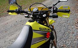 2002-Suzuki-DR650SE-Yellow-4.jpg