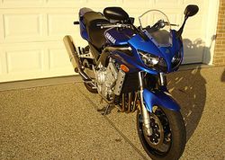 2002-Yamaha-FZ6-Blue-1.jpg
