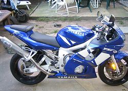 2001-Yamaha-YZF-R6-Blue-4.jpg