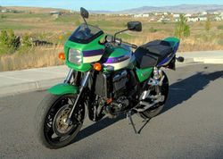 2000-Kawasaki-ZR1100-C4-Green1-0.jpg