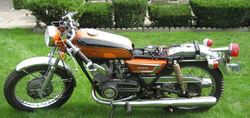 1972-Yamaha-R5C-Orange-3.jpg
