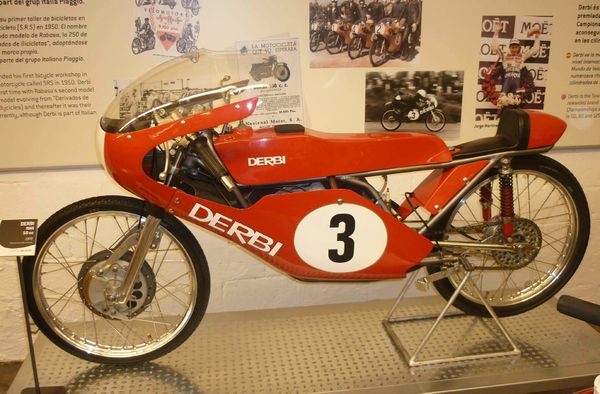 Racing Bikes Derbi 50 & 125