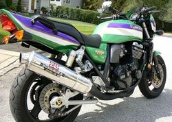 2000-Kawasaki-ZR1100-C4-Green-3.jpg