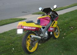 1992-Yamaha-FZR600-Vance-and-Hines-Edition-Yellow-806-3.jpg