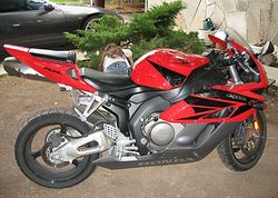 2004-Honda-CBR1000RR-Red-2.jpg