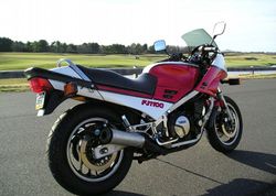 1985-Yamaha-FJ1100-Red-4031-3.jpg