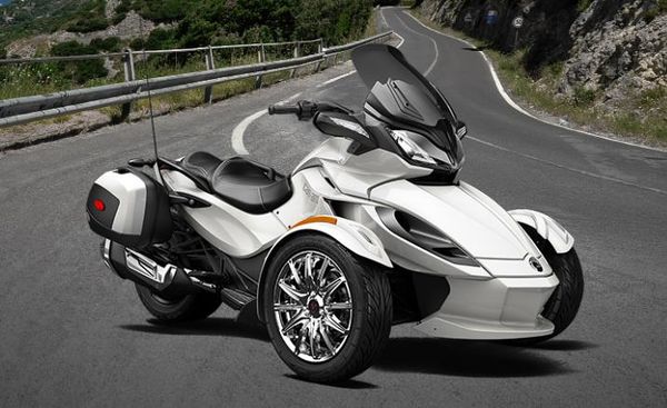 2015 Can-Am/ Brp Spyder ST Limited