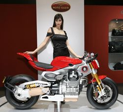 Moto-guzzi-v12-lm-lemans-2009-2009-4.jpg