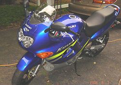 2002-Suzuki-GSX600F-Blue-2.jpg