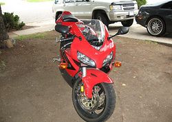 2004-Honda-CBR1000RR-Red-3.jpg